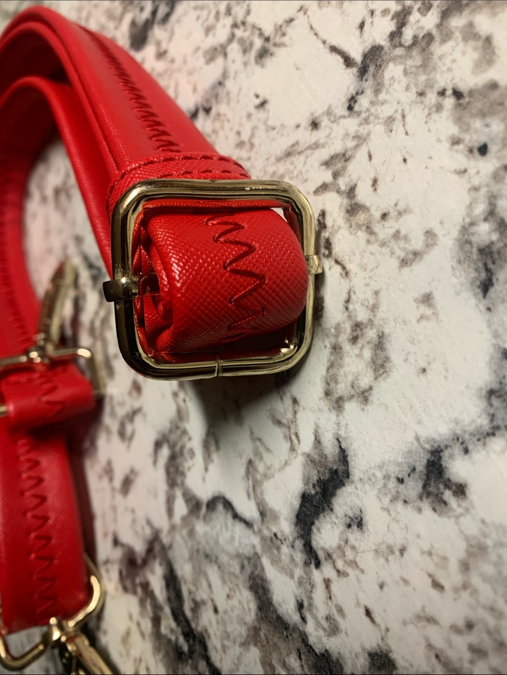 LMT: Red Adjustable Crossbody Strap with Gold Hardware and Matching Bag Charm - Picture 8 of 11